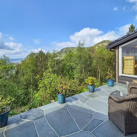 Awesome In With House Sea View